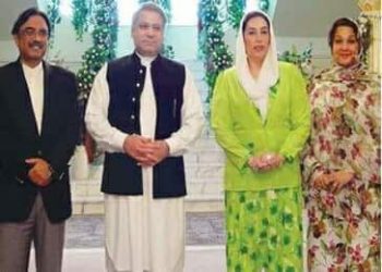 حالات کے جبر اور عوام کی حمایت نے مذاق مذاق میں دونوں کو اپنے دور کا جمہوری لیڈر بنا ڈالا.