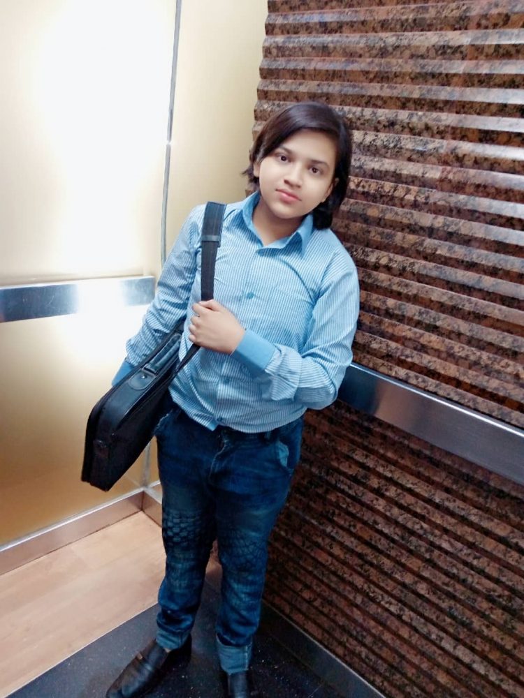 سافٹ ویئر اور ویب سائٹ بنا کر سب کو حیران کر دیا اس چھوٹا سے بچہ