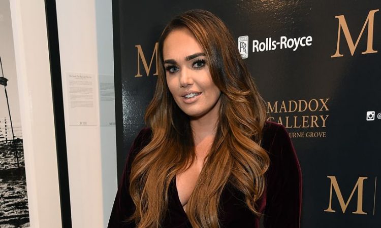 برطانوی اداکارہ کو بڑے دھچکے کا سامنا، چور اربوں روپے کے زیورات چوری کرکے لے گیا