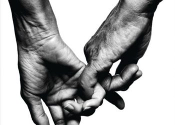 دنیا میں تیرے کچھ نیک بندے بھی ہیں جو ھم خواجہ سرا سے بھی رحم اور تہذیب سے پیش آتے ھیں۔