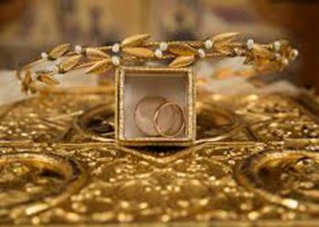 گزشتہ دنوں مسلسل اضافے کے بعد سونے کی قیمت میں معمولی کمی