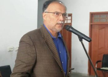 کالعدم ٹی ٹی پی کے بعد پی ٹی آئی پہلی جماعت ہے جس نے سکولوں کو جلایا،احسن اقبال