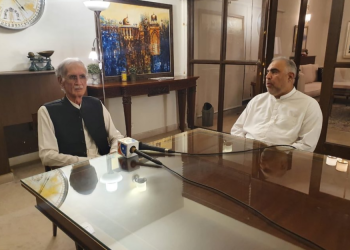 پرویز خٹک اور اسد قیصر کی متوقع پریس کانفرنس منسوخ ہوگئی