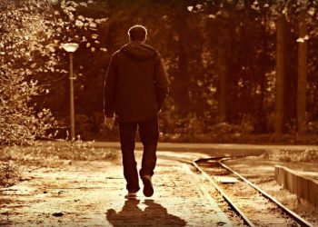 جب رشتوں کو ٹوٹتے دیکھا ۔۔۔