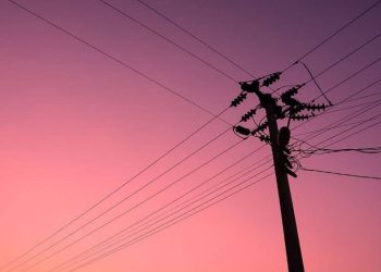 نگران حکومت کا بجلی کی فروخت،تقسیم اور ٹیرف کا موجودہ نظام ختم کرنے کا فیصلہ