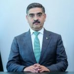 نگران وزیراعظم انوارالحق کاکڑ وزیراعظم ہاؤس سے رخصت
