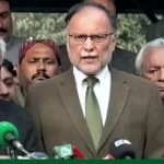 پنجاب کی وزارتِ اعلیٰ کے حوالے سے ابھی تک فیصلہ نہیں ہوا، احسن اقبال