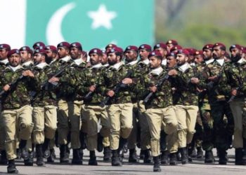 پاک فوج کے جوابی حملے کے بعد ایران فوج کا حیران کن اقدام