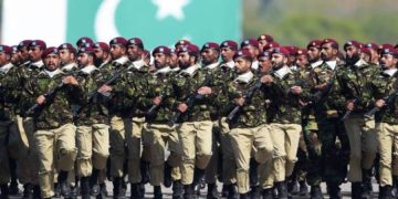 پاک فوج کے جوابی حملے کے بعد ایران فوج کا حیران کن اقدام