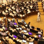 وزیراعلیٰ تمام پبلک سیکٹرز یونیورسٹیوں کے چانسلر ہوں گے۔صوبائی اسمبلی کے پی کے
