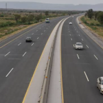اسلام آباد سے لاہور تک موٹروے دھند کے باعث بند رہیں گی۔