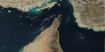 ایران نے 2 پاکستانی جہازوں کو آبنائے ہرمز سے گزرنے کی خصوصی اجازت دے دی، جیو نیوز کا دعویٰ