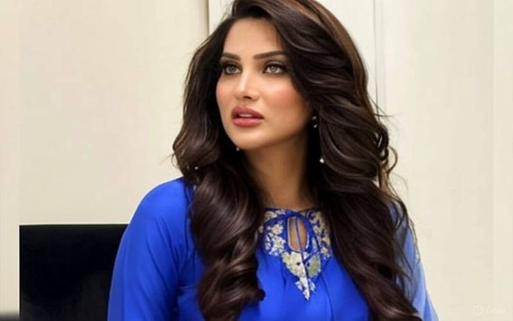 لائیو شو میں غیر اخلاقی حرکت پر فضا علی کا ردعمل سامنے آگیا